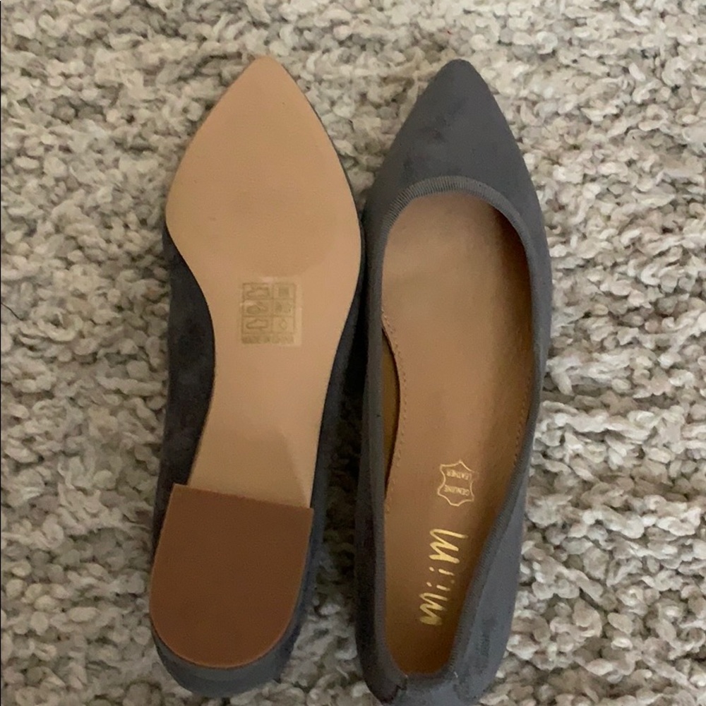 Grey flats - Picture 3 of 4